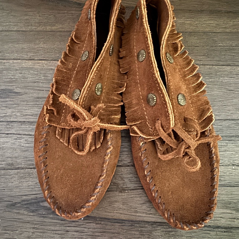 Minnetonka Fringe Suede Boots - Brown